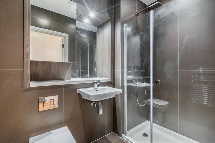 Studio To Rent In Staines Road, Hounslow, TW3
