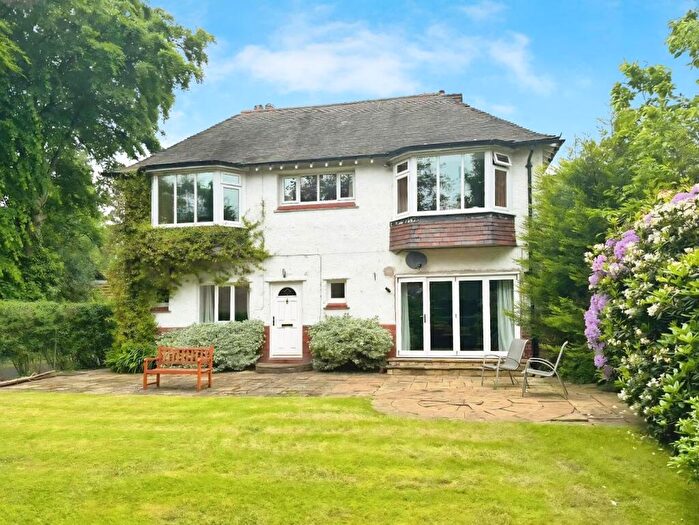 2 Bedroom Apartment To Rent In Adlington Road, Wilmslow, SK9