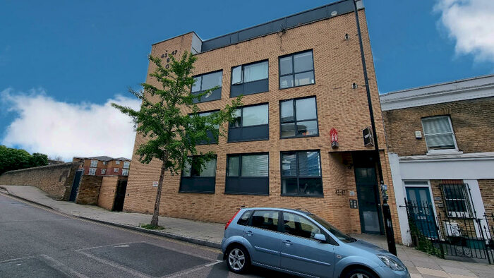 1 Bedroom Flat To Rent In Boleyn Road, London, N16