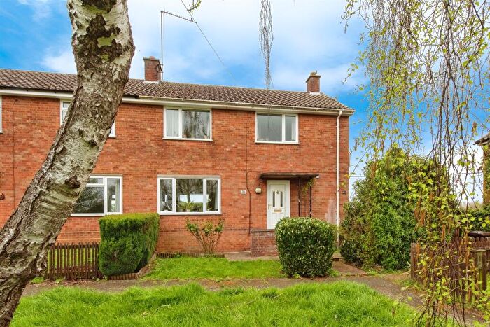 3 Bedroom Semi-Detached House For Sale In The Owell, Pakenham, Bury St. Edmunds, IP31