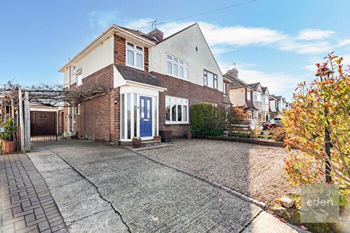 3 Bedroom Semi Detached House For Sale In New Hythe Lane, Larkfield, ME20