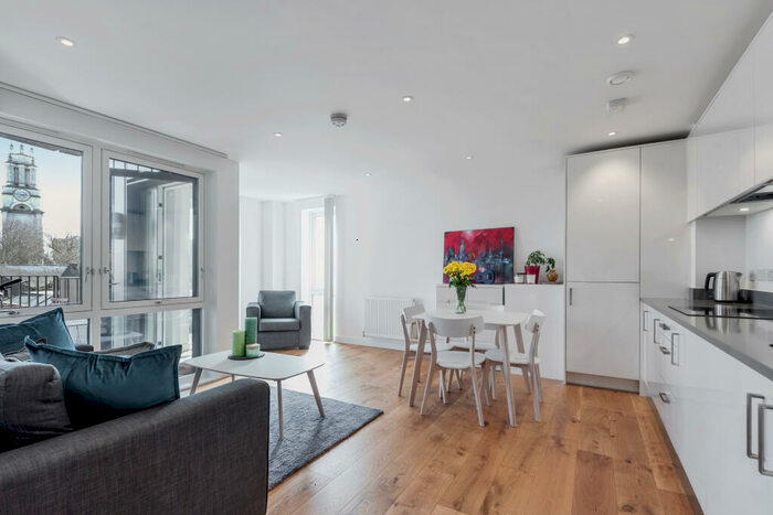 1 Bedroom Flat To Rent In Canoe Walk, London, E14