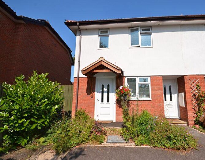 2 Bedroom House To Rent In Gregory Close, Lower Earley, Reading, RG6