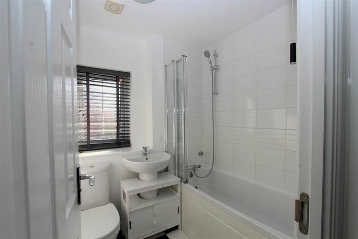 3 Bedroom Semi-Detached House To Rent In Symonds Drive, Sittingbourne, ME10