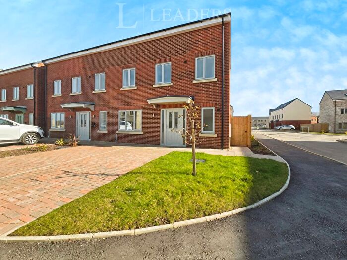 3 Bedroom Semi-Detached House To Rent In Tulip Road, Quadring, PE11