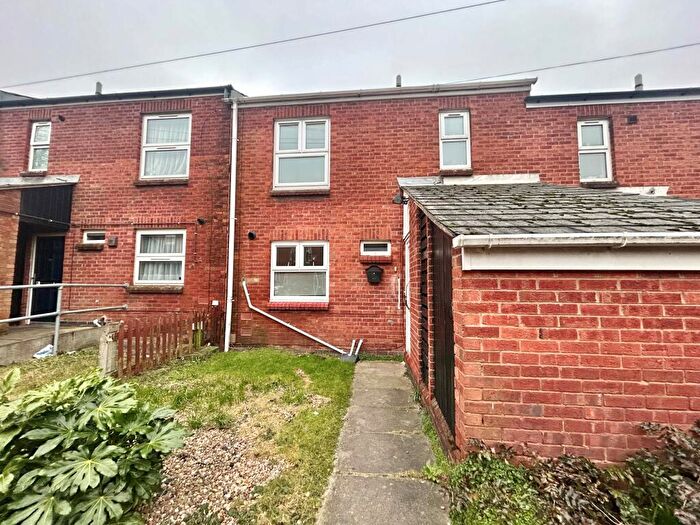 3 Bedroom House To Rent In Wellington Street, Eastwood, Nottingham, NG16