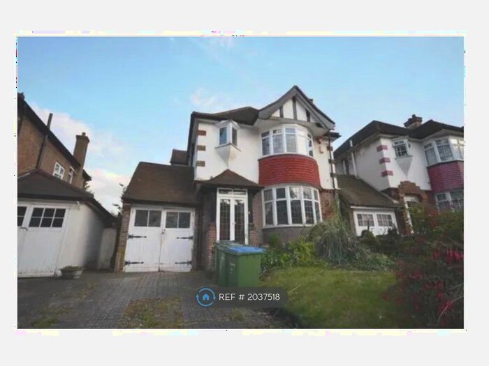 3 Bedroom Detached House To Rent In Charlton Village, London, SE7