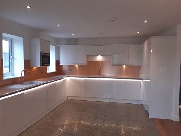 6 Bedroom Property To Rent In Bridge House, Pwllmeyric, NP16