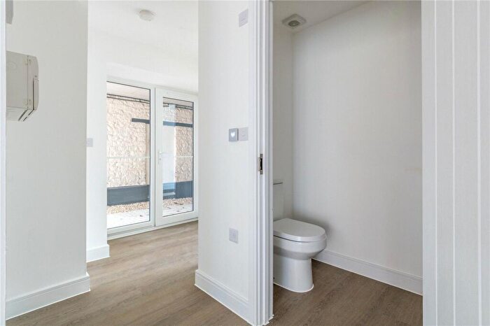 3 Bedroom House For Sale In Fleur De Lys, Pucklechurch, BS16
