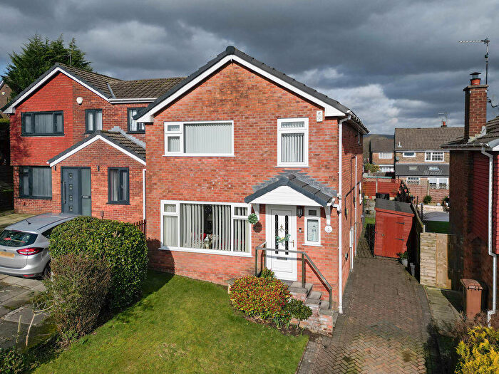 3 Bedroom Detached House For Sale In Conway Close, Summit, Heywood, OL10