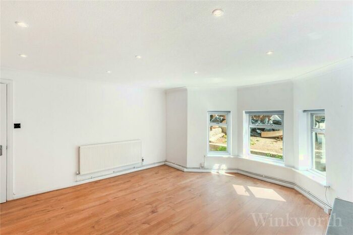 2 Bedroom Apartment To Rent In Musgrove Road, London, SE14