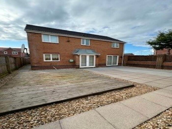 4 Bedroom House To Rent In Golwy Y Waun, Birchgrove, Swansea, SA7