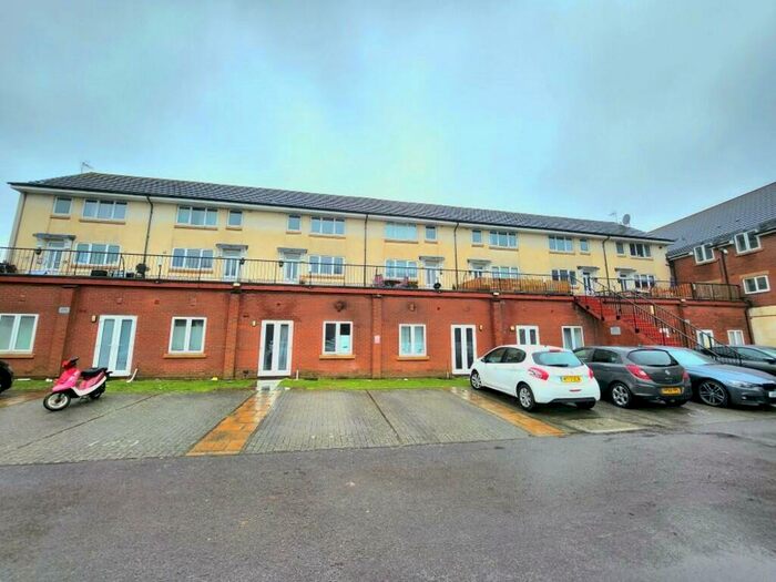 3 Bedroom Maisonette To Rent In Forton Road, Gosport, PO12