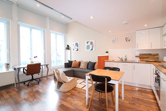 Studio To Rent In The Guildhall Tavern, Guildhall Place, Cardiff, CF10