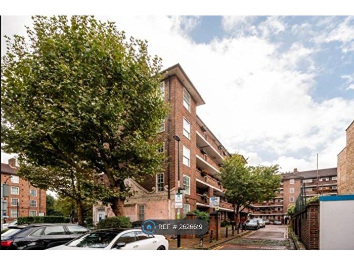 3 Bedroom Flat To Rent In Frankham House, Deptford, SE8