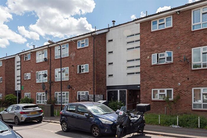 2 Bedroom Flat For Sale In Arkley Road, Walthamstow, E17