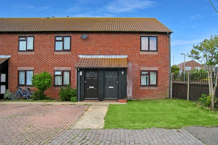 1 Bedroom Flat To Rent In Bracklesham Lane, Bracklesham Bay, Chichester, PO20