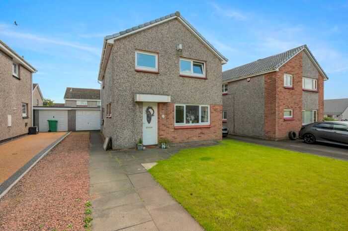 3 Bedroom Detached House For Sale In Brora Place, Crossford, KY12
