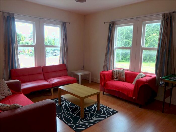3 Bedroom Apartment To Rent In Pershore Road, Selly Park, Birmingham, B29
