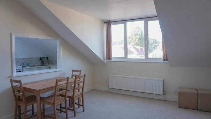 1 Bedroom Flat To Rent In Finchley Lane, London NW4