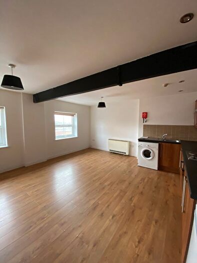 1 Bedroom Flat To Rent In Town Street, Leeds, LS12
