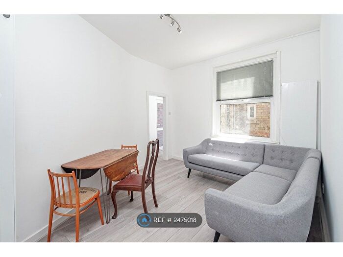 1 Bedroom Flat To Rent In Vale Road, London, N4