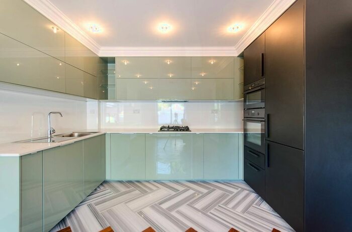 3 Bedroom Flat To Rent In West End Lane, Pinner, HA5