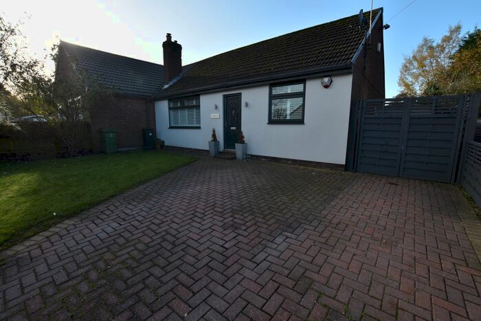 2 Bedroom Semi-Detached Bungalow To Rent In York Avenue, Little Lever, Bolton, BL3