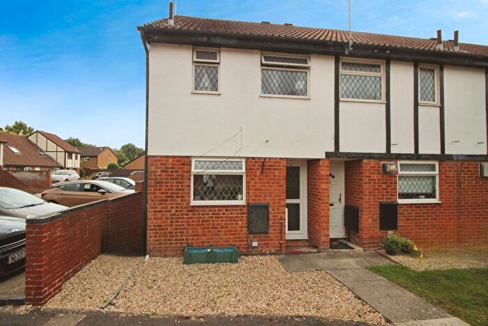 2 Bedroom End Of Terrace House To Rent In Cuckoo's Mead, Swindon, SN3