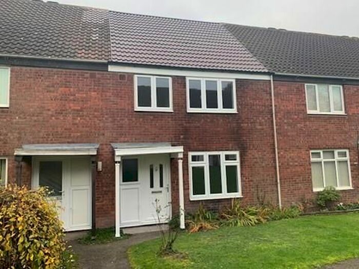 3 Bedroom Property To Rent In Edgeworth Close, Churchill South, Redditch, B98