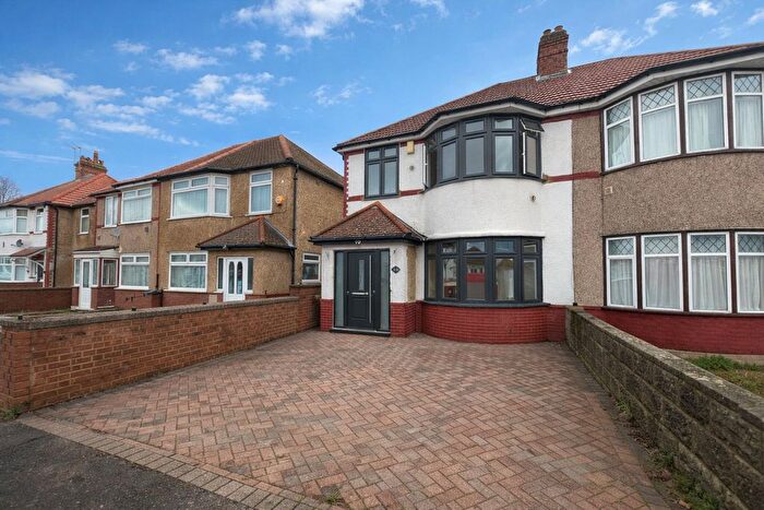 3 Bedroom Semi-Detached House To Rent In Worton Gardens, Isleworth, Greater London, TW7