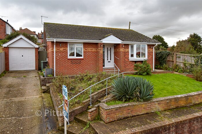 2 Bedroom Detached Bungalow For Sale In Maresfield Road, East Cowes, Isle Of Wight, PO32