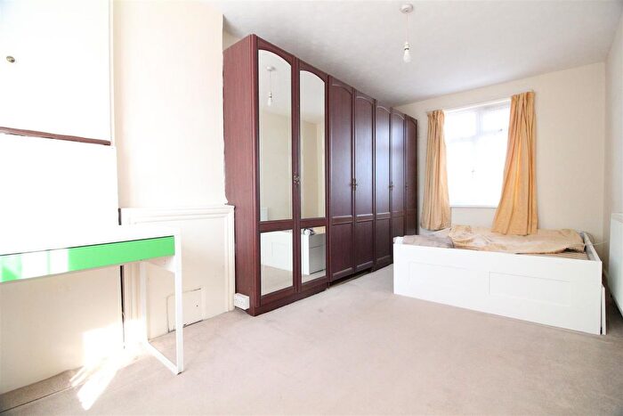 4 Bedroom End Of Terrace House To Rent In Elthorne Road, London, NW9