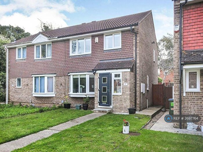 3 Bedroom Semi Detached House To Rent In Glendale, Swanley, BR8