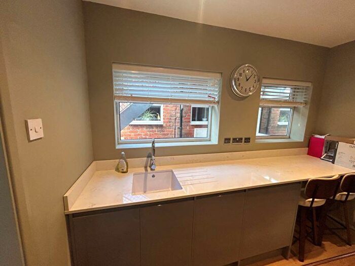 1 Bedroom Flat To Rent In Watt Close, Bromsgrove, B61
