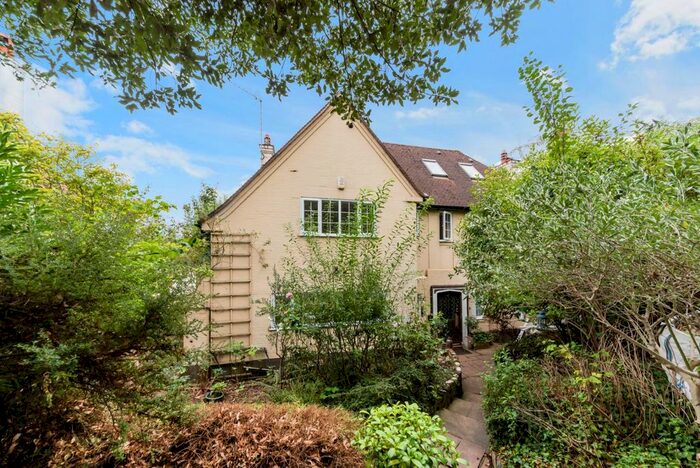 4 Bedroom Detached House To Rent In Victoria Drive, London, SW19