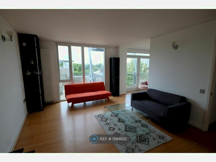 2 Bedroom Flat To Rent In Becquerel Court, London, SE10