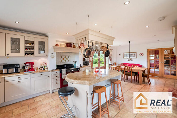 4 Bedroom Detached House For Sale In Bore Row, FK7
