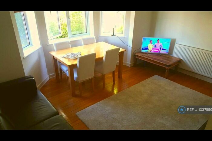 2 Bedroom Flat To Rent In Montenotte Road, London, N8