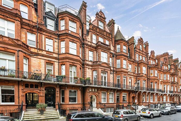 2 Bedroom Flat To Rent In Draycott Place, London, SW3