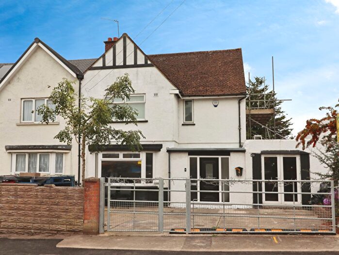 3 Bedroom Semi-Detached House For Sale In Tennyson Road, Penarth, CF64