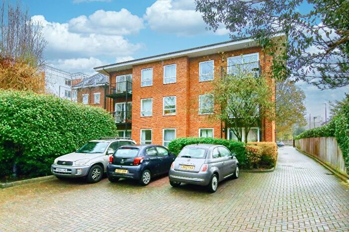 2 Bedroom Flat For Sale In West Hill, London, SW15