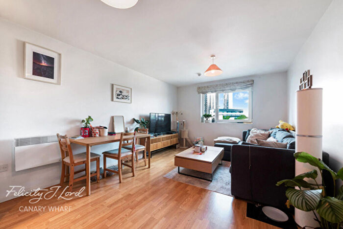 1 Bedroom Flat For Sale In Roffey Street, London, E14