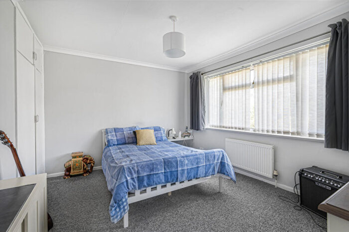 3 Bedroom End Of Terrace House For Sale In Brambletyne Avenue, Saltdean Brighton, East Sussex, BN2