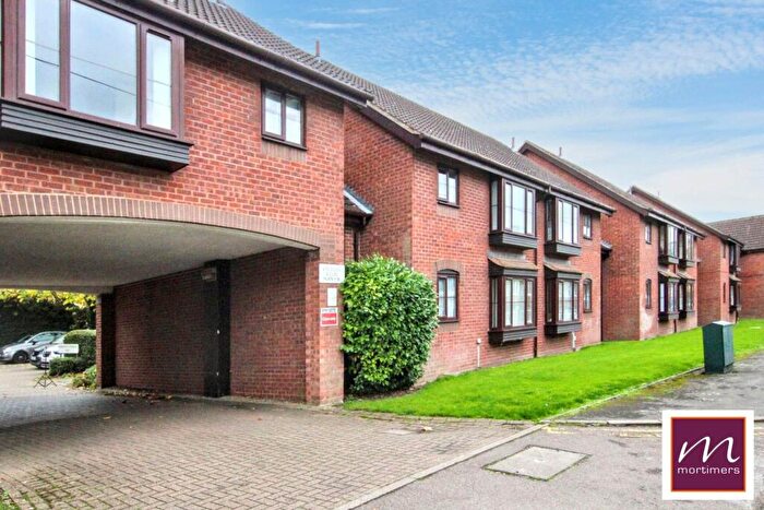 2 Bedroom Flat For Sale In Churchill Court, Aylesbury, HP21