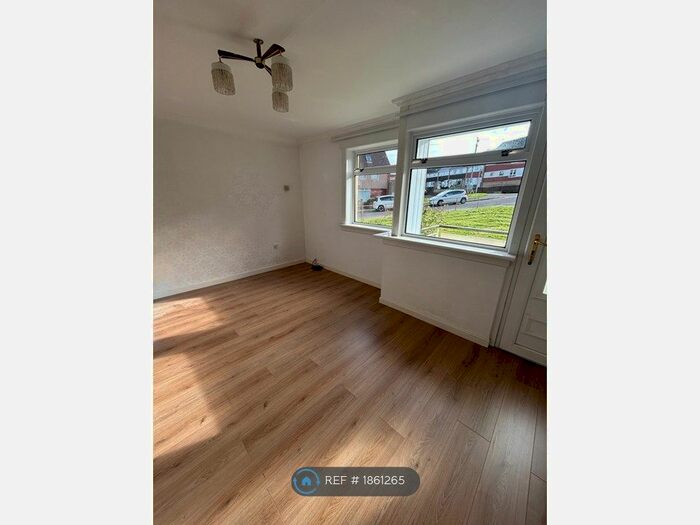 2 Bedroom Maisonette To Rent In Ross Place, Rutherglen, Glasgow, G73