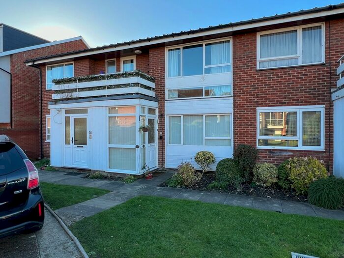 2 Bedroom Flat To Rent In Hardwick Close, Stanmore, HA7