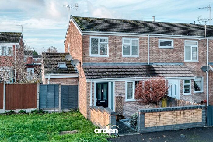 3 Bedroom End Terrace House For Sale In Cherington Close, Worcester, WR4