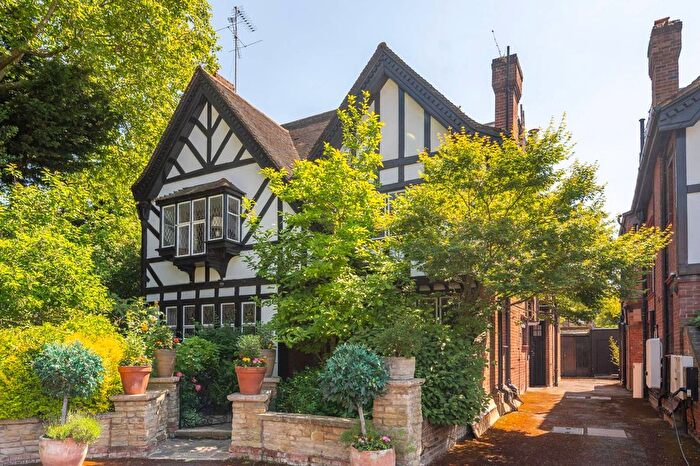 6 Bedroom Property For Sale In Vale Close, Maida Vale, London, W9