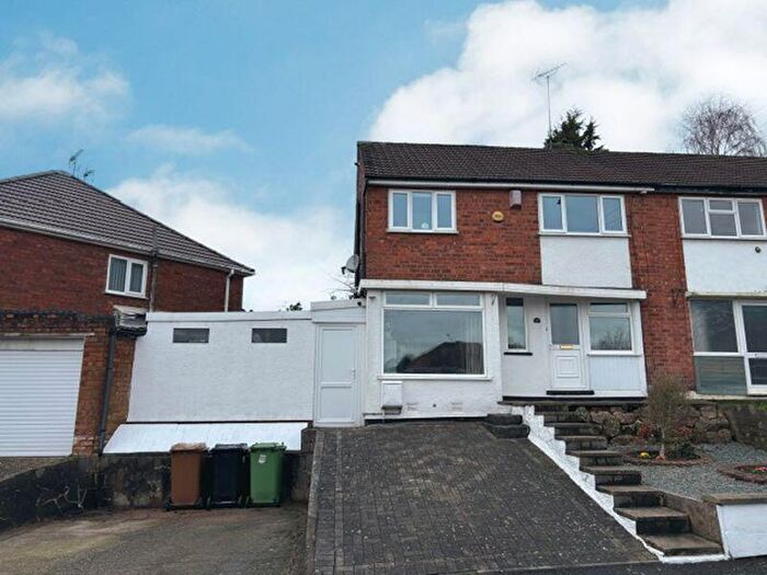 3 Bedroom Semi Detached House For Sale In Stonehurst Road, Great Barr, Birmingham, B43